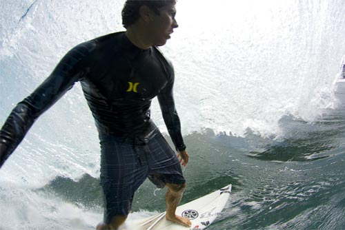Waimea-Bay:-Hawaii-Surfing